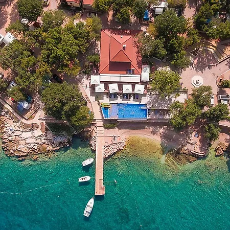 Camping Cozy Stacaravan In Glavotok 4*