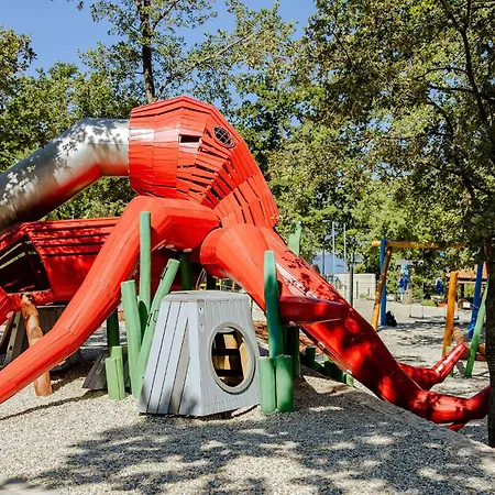 Camping Cozy Stacaravan In Glavotok