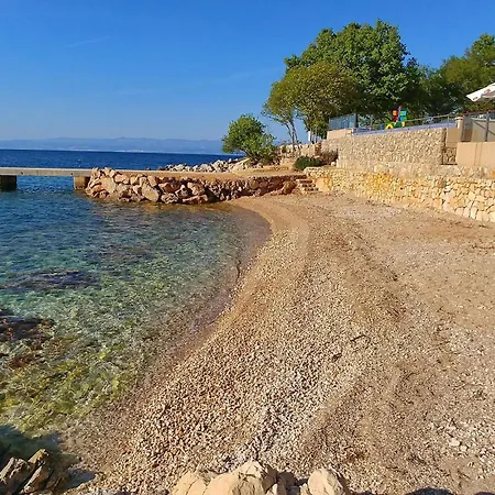 Camping Cozy Stacaravan In Glavotok Brzac