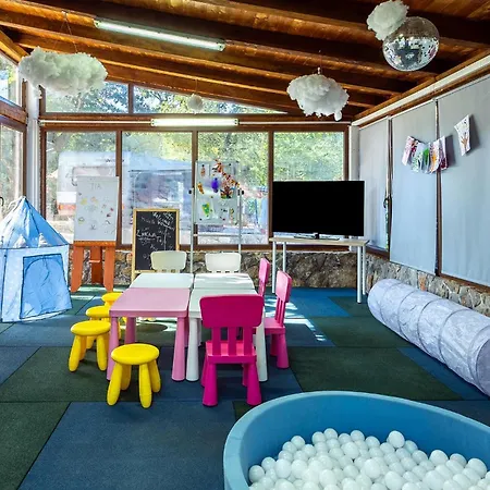 Cozy Stacaravan In Glavotok