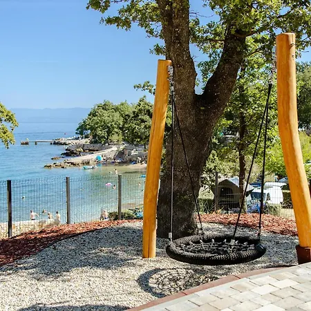 Cozy Stacaravan In Glavotok 4* Brzac