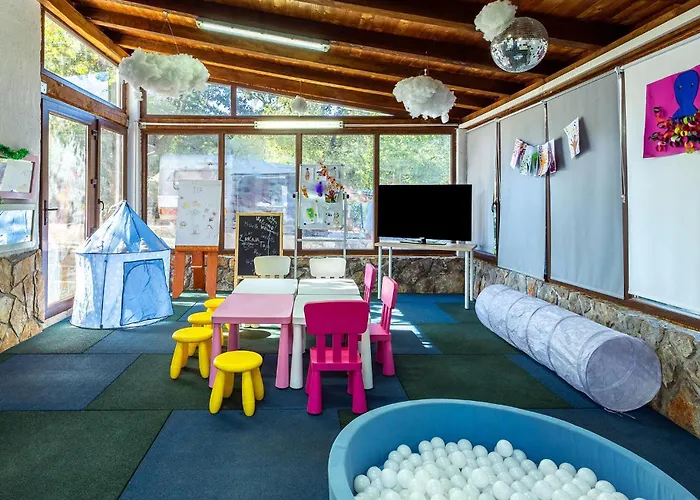Cozy Stacaravan In Glavotok