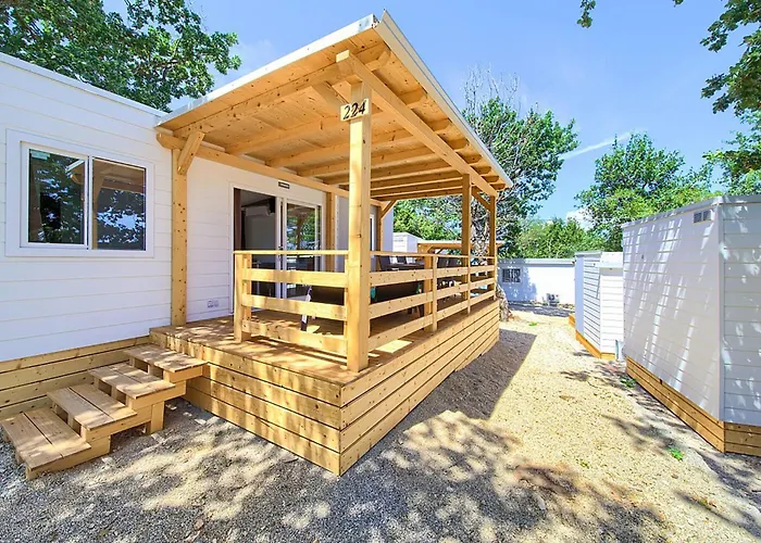 Κάμπινγκ Cozy Stacaravan In Glavotok Brzac