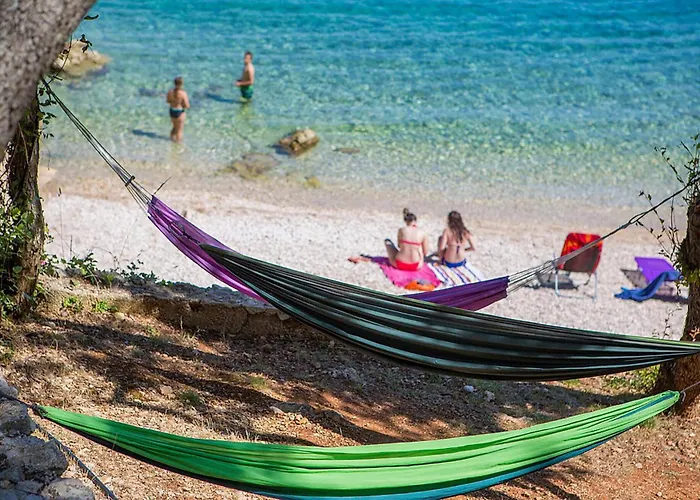Κάμπινγκ Cozy Stacaravan In Glavotok Brzac