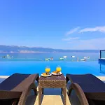 Cozy Stacaravan In Glavotok With Swimming Pool Campeggio Brzac